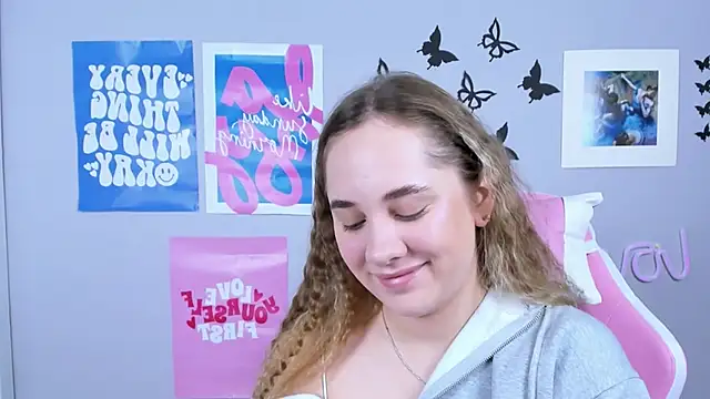 Snapshot of MiaMilas chatting on 01/28/25, 07:00 MiaMilas online show from 01/28/25, 07:00