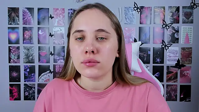 Snapshot of MiaMilas chatting on 02/14/25, 07:17 MiaMilas online show from 02/14/25, 07:17