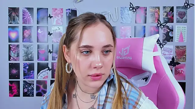 Snapshot of MiaMilas chatting on 02/20/25, 11:20 MiaMilas online show from 02/20/25, 11:20