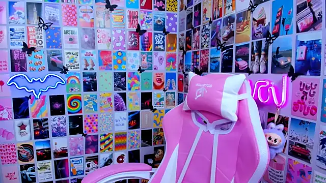 MiaMilas online show from 02/17/26, 03:08