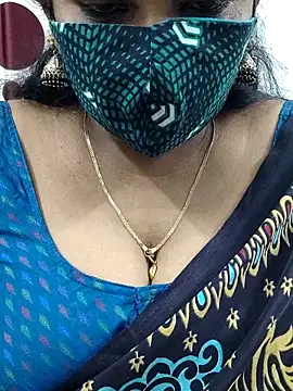 mallu-sumi online show from 02/18/25, 03:32