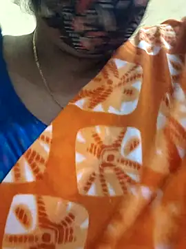 mallu-sumi online show from 03/03/25, 10:20