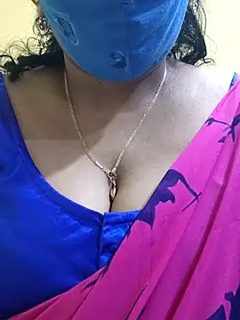 mallu-sumi online show from 03/04/25, 06:39