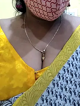 mallu-sumi online show from 03/09/25, 02:21