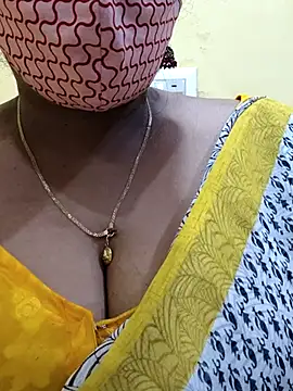 mallu-sumi online show from 03/09/25, 08:31