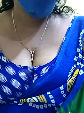 mallu-sumi online show from 03/12/25, 12:20