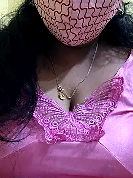 mallu-sumi online show from 03/13/25, 11:16