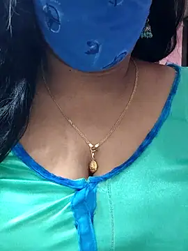 mallu-sumi online show from 03/19/25, 11:47