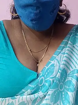 mallu-sumi online show from 10/23/25, 03:39