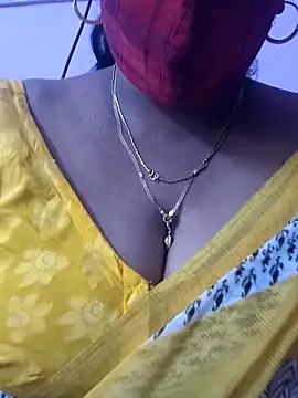 mallu-sumi online show from 10/25/25, 05:48