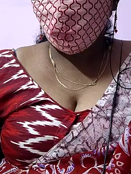 mallu-sumi online show from 11/04/25, 06:18