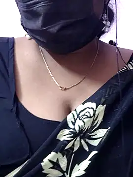 mallu-sumi online show from 12/14/25, 04:45