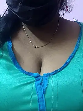 mallu-sumi online show from 01/09/26, 02:25