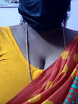 mallu-sumi online show from 03/18/26, 09:18