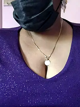 mallu-sumi online show from 04/11/26, 08:18