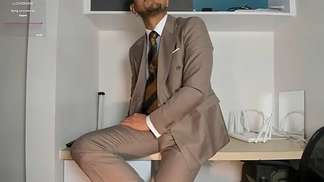 pablo-rincon95 online show from 04/27/26, 09:02