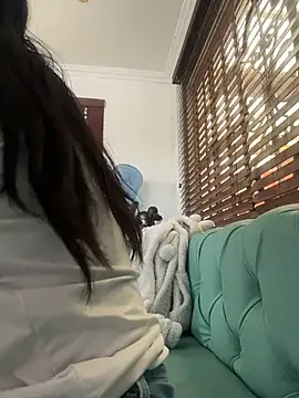 Emily Trujillo online show from 11/04/25, 05:12