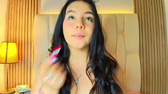 Emily Trujillo online show from 05/25/26, 08:15