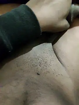 Snapshot of pusssyhub chatting on 11/27/25, 10:45 pusssyhub online show from 11/27/25, 10:45