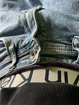 Snapshot of Privateseducer chatting on 12/30/24, 07:04 Privateseducer online show from 12/30/24, 07:04