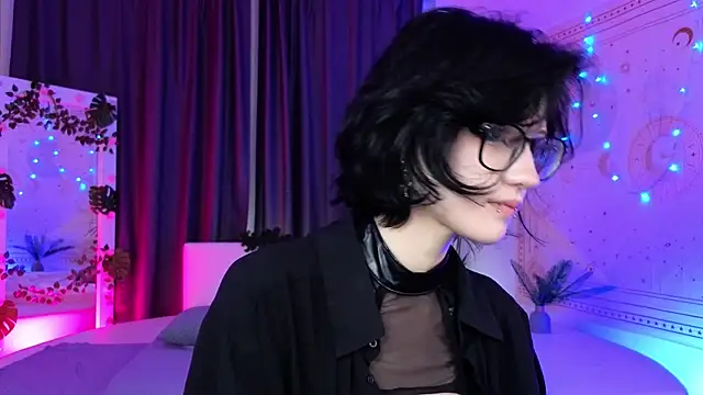 dark vamp  online show from 12/22/24, 09:09