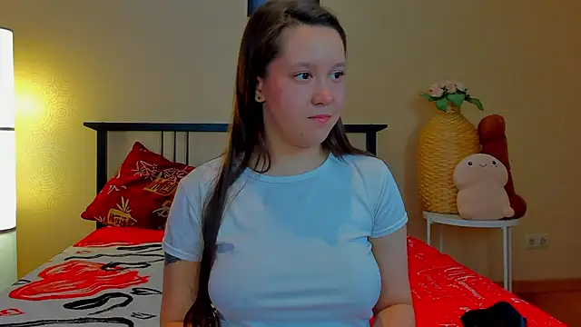 Snapshot of Mira_Karter chatting on 05/03/26, 02:28 Mira Karter online show from 05/03/26, 02:28