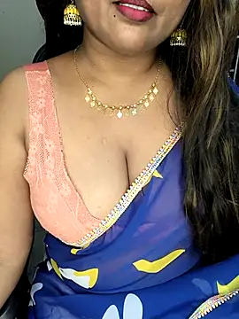 Snapshot of honey-sexy chatting on 10/30/25, 05:02 honey-sexy online show from 10/30/25, 05:02