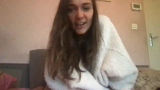 Snapshot of dosynophia2 chatting on 01/14/25, 01:17 dosynophia2 online show from 01/14/25, 01:17