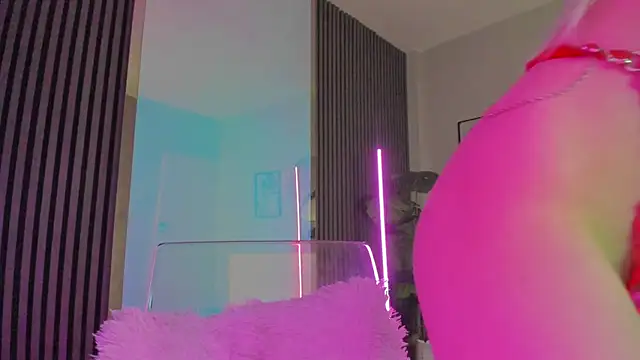 Snapshot of blondie_muller chatting on 03/01/25, 08:21 blondie muller online show from 03/01/25, 08:21