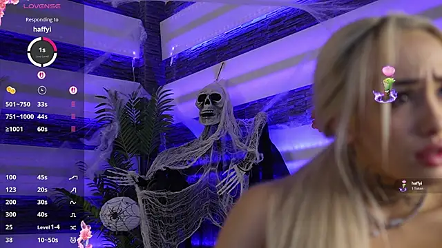 Snapshot of blondie_muller chatting on 10/27/25, 09:30 blondie muller online show from 10/27/25, 09:30