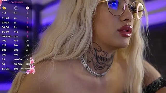 Snapshot of blondie_muller chatting on 11/13/25, 08:52 blondie muller online show from 11/13/25, 08:52