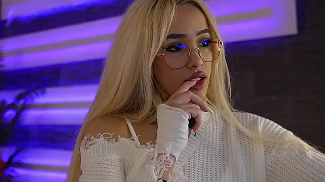 Snapshot of blondie_muller chatting on 11/19/25, 09:26 blondie muller online show from 11/19/25, 09:26