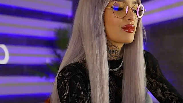 Snapshot of blondie_muller chatting on 11/27/25, 08:55 blondie muller online show from 11/27/25, 08:55