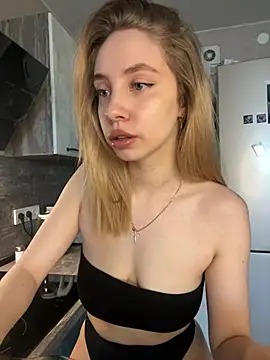 Snapshot of Kitty_Katrine chatting on 03/18/26, 06:49 Kitty Katrine online show from 03/18/26, 06:49