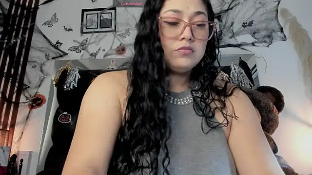 Snapshot of meikochoe chatting on 10/23/25, 07:56 meikochoe online show from 10/23/25, 07:56