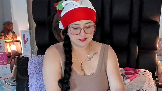 Snapshot of meikochoe chatting on 12/22/25, 07:55 meikochoe online show from 12/22/25, 07:55