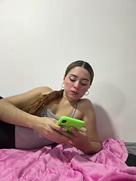 Snapshot of Hana_and_Zeta chatting on 02/11/26, 01:27 Hana and Zeta online show from 02/11/26, 01:27