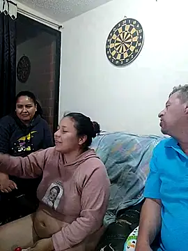 Snapshot of ZuriandAlex chatting on 02/15/25, 01:42 ZuriandAlex online show from 02/15/25, 01:42