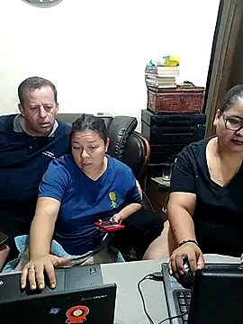 Snapshot of ZuriandAlex chatting on 03/13/25, 09:32 ZuriandAlex online show from 03/13/25, 09:32