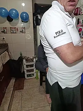 Snapshot of ZuriandAlex chatting on 11/07/25, 01:00 ZuriandAlex online show from 11/07/25, 01:00