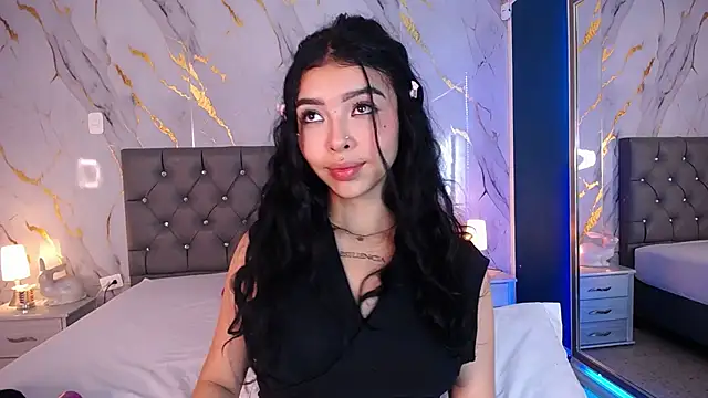 Snapshot of pettit_courtny chatting on 03/12/25, 01:47 pettit courtny online show from 03/12/25, 01:47