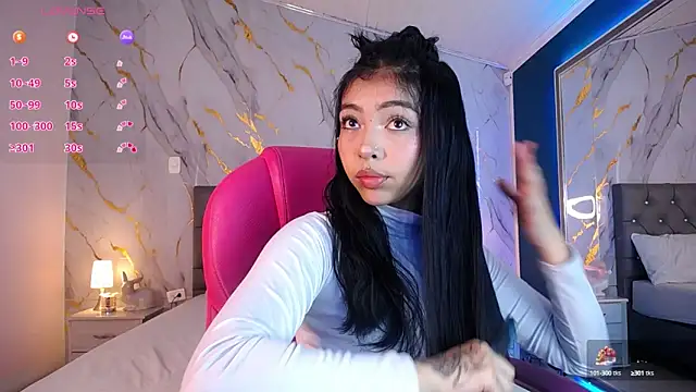 Snapshot of pettit_courtny chatting on 03/15/25, 07:48 pettit courtny online show from 03/15/25, 07:48