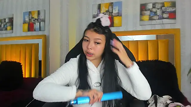 Snapshot of pettit_courtny chatting on 11/29/25, 08:56 pettit courtny online show from 11/29/25, 08:56