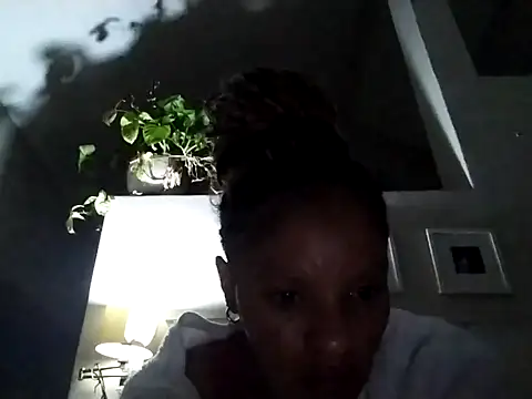 Snapshot of TweetsLynx chatting on 01/09/25, 02:43 TweetsLynx online show from 01/09/25, 02:43