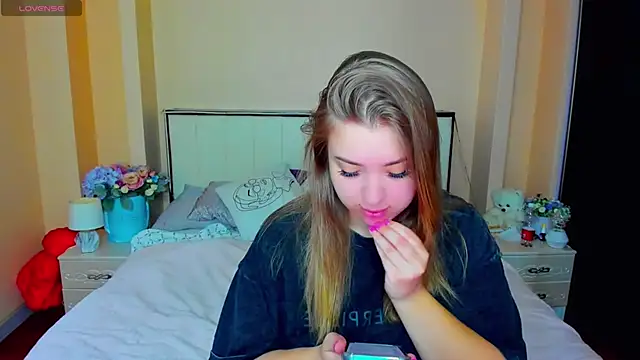 AlexissM online show from 11/09/25, 05:06