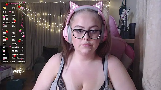 Snapshot of ChubbyBubs chatting on 03/21/25, 11:44 ChubbyBubs online show from 03/21/25, 11:44