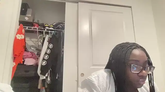 AveryJ99 online show from 12/10/24, 10:47