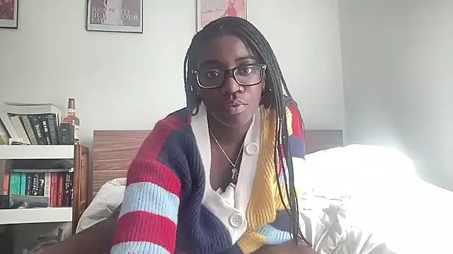 AveryJ99 online show from 12/18/24, 03:33