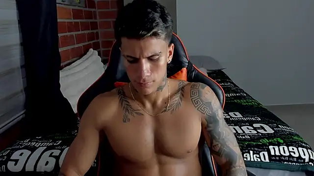 pettergrey1 online show from 11/04/25, 10:42