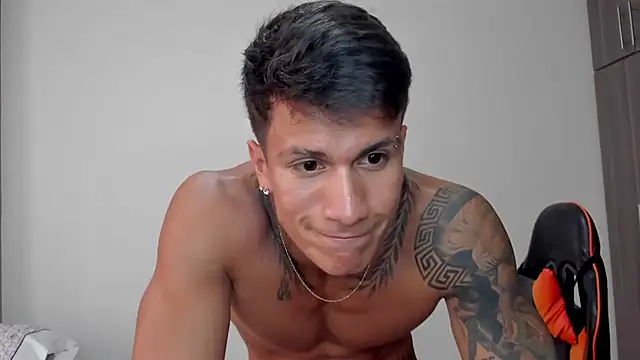 pettergrey1 online show from 02/04/26, 08:25